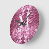 roze metalen abstract glanzend monogram naam meisj ronde klok (Hoek)