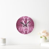 roze metalen abstract glanzend monogram naam meisj ronde klok (Huis)