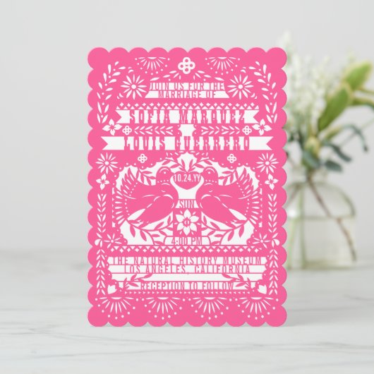 Roze Mexicaanse staart Doves Papel Picado Weddensc Kaart (Staand voorkant)