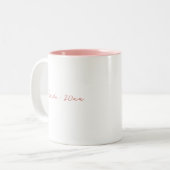 Roze Minimaal Script Bruidsjaar Tweekleurige Koffiemok (Voorkant links)