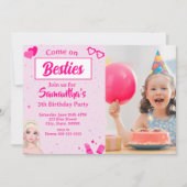 Roze Mode Doll Foto Verjaardagsuitnodiging Kaart (Voorkant)