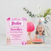 Roze Mode Doll Foto Verjaardagsuitnodiging Kaart (Staand voorkant)