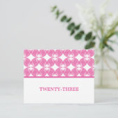 Roze Modern Deco Table Number Briefkaart (Staand voorkant)