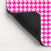 Roze Modern Houndstooth met Mode Silhouette Muismat (Hoek)