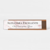 Roze Modern Marmer Minimalistisch Aangepast Bureau Naambordje (Voorkant)