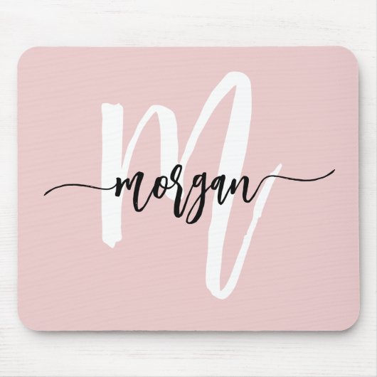 Roze Modern Script Girly Monogram Naam Muismat (Voorkant)