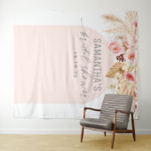 Roze moderne boho pampas bloemstuk achtergrondboog wandkleed (In Situ (horizontaal))
