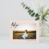Roze moderne script foto bruiloft bedankt briefkaart (Staand voorkant)