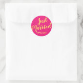 Roze moderne script net getrouwd ronde sticker (Tas)
