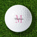 Roze monogram Initiaal en naam op maat Golfballen<br><div class="desc">Verhoog uw golfspel met onze aangepaste golfballen, gepersonaliseerd met een eenvoudig klassiek monogram-initiaal en een overlay met een scriptnaam. Kies uit een brede selectie kleuren om een tijdloos ontwerp te creëer dat echt uniek is. Deze golfballen zijn een perfect cadeau voor elke gelegenheid, of het nu Kerstmis, Vaderdag of Moederdag...</div>