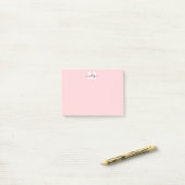 Roze Monogram met Blozende Tint Post-it® Notes (Op bureau)