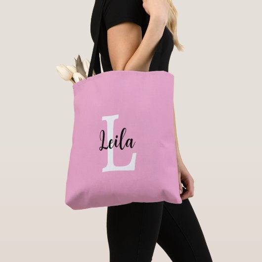 Roze Monogram Naam Script Persoonlijk Ontwerp Tote Bag (Dichtbij)