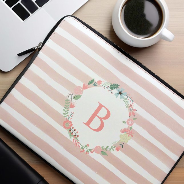 Roze Monogrammed Floral Wreath Laptop Sleeve (Creator heeft geüpload)