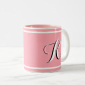 Roze monogrammen tweekleurige koffiemok (Voorkant rechts)