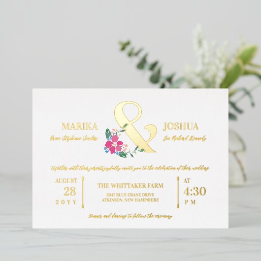 Roze Mooie Bloemen Ampersand Typografie Bruiloft Folie Uitnodiging (Staand Voorkant)