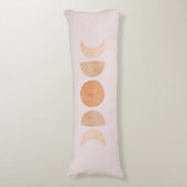 Roze moonfasen Lumbar Lichaamskussen (Voorkant Verticaal)