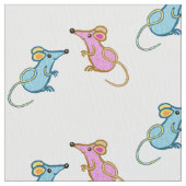 Roze muis blauw stof (Close Up)