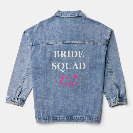 Roze naam hostess op maat vrijgezellenfeest trouwe denim jacket (Achterkant)