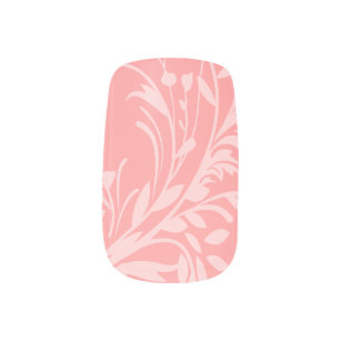 Roze nagels in de roze onderbroek, van de onderkan minx nail art