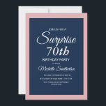 Roze Navy Blue Surprise 70th Birthday Invitation Kaart<br><div class="desc">Moderne roze en marineblauw Surprise 70ste verjaardagsfeest op maat gemaakt met de naam van de gast van eer en haar partijinformatie. De kleuren op deze kaart zijn volledig aanpasbaar wanneer u de Zazzle-ontwerpgereedschappen gebruikt.</div>