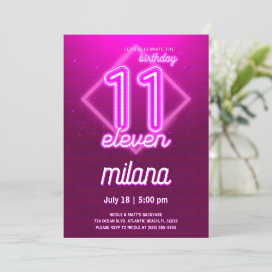 Roze Neon 11th Birthday Party Invitation Kaart (Staand voorkant)