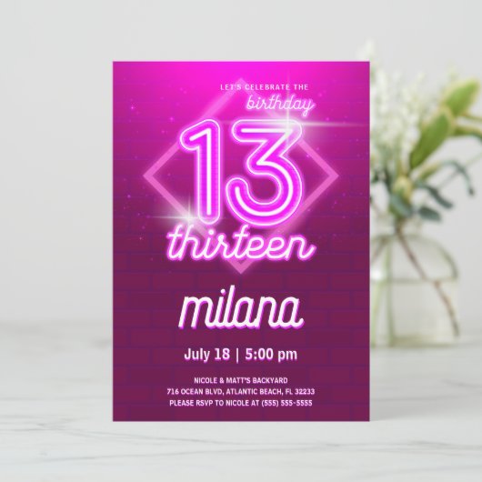 Roze Neon 13th Birthday Party Invitation Kaart (Staand voorkant)