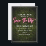 Roze neon Buxus Huwelijk Opslag Bericht Save The Date<br><div class="desc">Een roze neon ontwerp over een Buxus achtergrond met witte tekst.</div>
