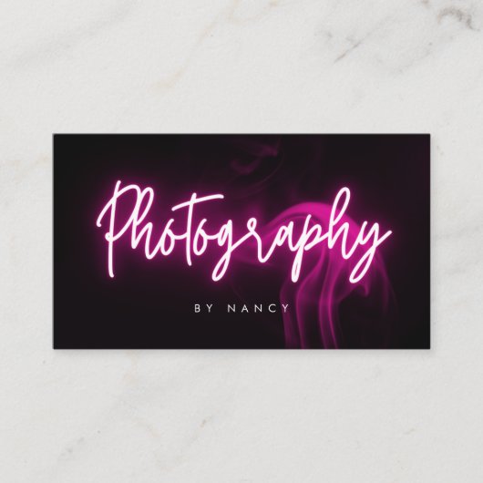 Roze Neon & Rook Fotografie Script Visitekaartje (Voorkant)