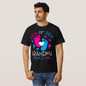 Roze of blauwe oma houdt van je Baby T-shirt (Voorkant volledig)