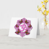 Roze ohm mandala design met Monarch butterflies Kaart (Gele Bloem)