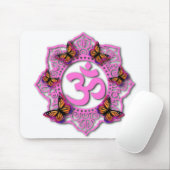 Roze ohm mandala design met Monarch butterflies Muismat (Met muis)