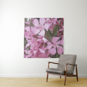 Roze Oleander Roos Laurel Black - Overzicht Wandkleed (In situ)