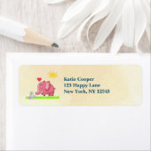 Roze olifant op groene gras smeltende bloemen etiket (Insitu)