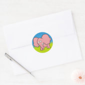 Roze olifantencartoon ronde sticker (Envelop)