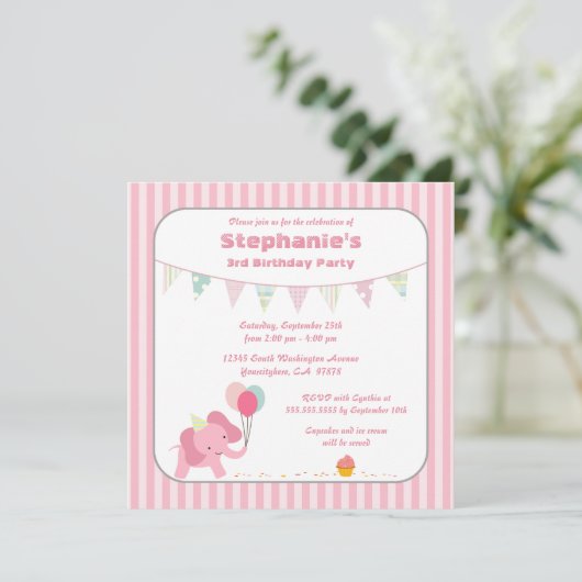 Roze olifantenstrepen verjaardagsuitnodiging kaart (Staand voorkant)