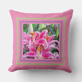 ROZE OOSTERSE DAYLIES MET GROEN EN LAVENDEL KUSSEN