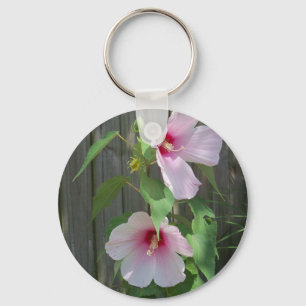 Roze op roze duo van hibiscus bloemen sleutelhanger