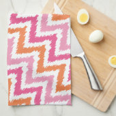 Roze Oranje Zigzag Ikat Pattern Theedoek (Quarter Fold)