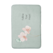 Roze Orchideeën Bloemen Mintgroene Vlinder Badmat (Voorkant Verticaal)