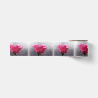 roze over grijs satijnen lint