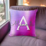 Roze Paars geborsteld Metaal Monogram Naam Initiaa Kussen<br><div class="desc">Hot Pink en Paarse Folie Pastel Ombre geborsteld Metaal Monogram Naam en Initiaal Pillow. De kussen maken het perfecte geschenk voor iemand die haar kamer versiert in girly ombre roze en paars.</div>