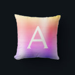 Roze Paars geborsteld Metaal Monogram Naam Initiaa Kussen<br><div class="desc">Roze,  Paarse en goudpasta Ombre Folie,  geborsteld Metaal Monogram Naam en Initiaal Pillow. De kussen maken het perfecte geschenk voor iemand die haar kamer versiert in girly ombre roze en paars.</div>