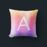 Roze Paars geborsteld Metaal Monogram Naam Initiaa Kussen<br><div class="desc">Roze,  Paarse en goudpasta Ombre Folie,  geborsteld Metaal Monogram Naam en Initiaal Pillow. De kussen maken het perfecte geschenk voor iemand die haar kamer versiert in girly ombre roze en paars.</div>