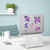 Roze Paars Tattoo Roos Sticker (Laptop op bureau)