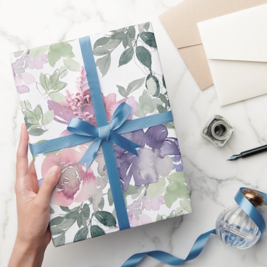 Roze Paarse Bloem Wit Achtergrond Cadeaupapier (Geschenken)