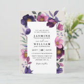 Roze Paarse Bloemen Elegante Moderne QR Code Huwel Kaart (Staand voorkant)