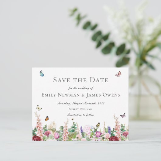 Roze paarse bloemen met vlinders Sla de datum op Briefkaart (Staand voorkant)