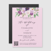 Roze paarse bloemen QR details RSVP luxe bruiloft Magnetische Uitnodiging (Voorkant / Achterkant)