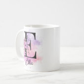 Roze Paarse Bloemen Zwart Letter Monogram E Koffiemok (Voorkant links)