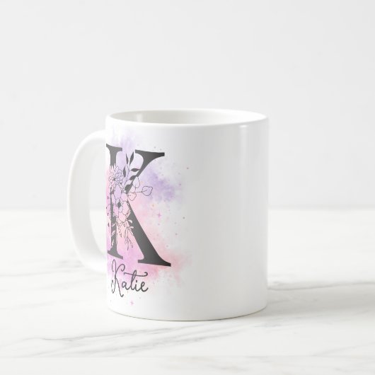 Roze Paarse Bloemen Zwart Letter Monogram K Coffee Koffiemok (Voorkant links)